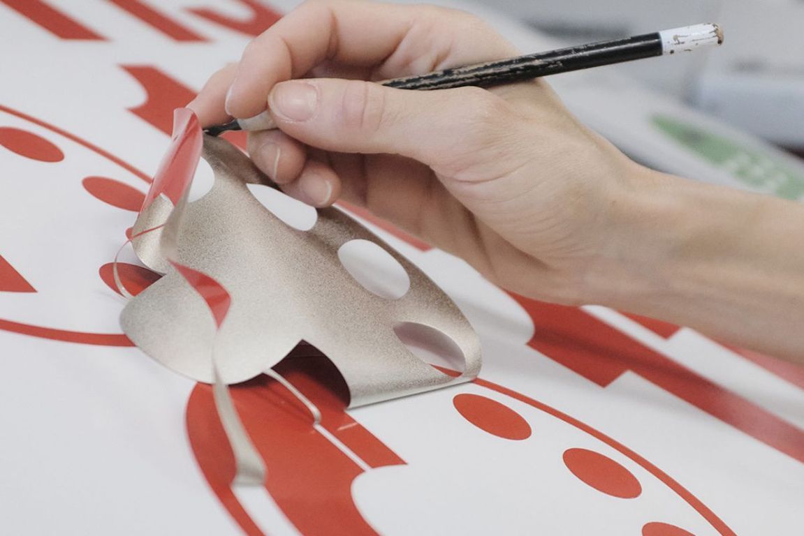 Stampa adesivi personalizzabili: creare soluzioni uniche con Serifot